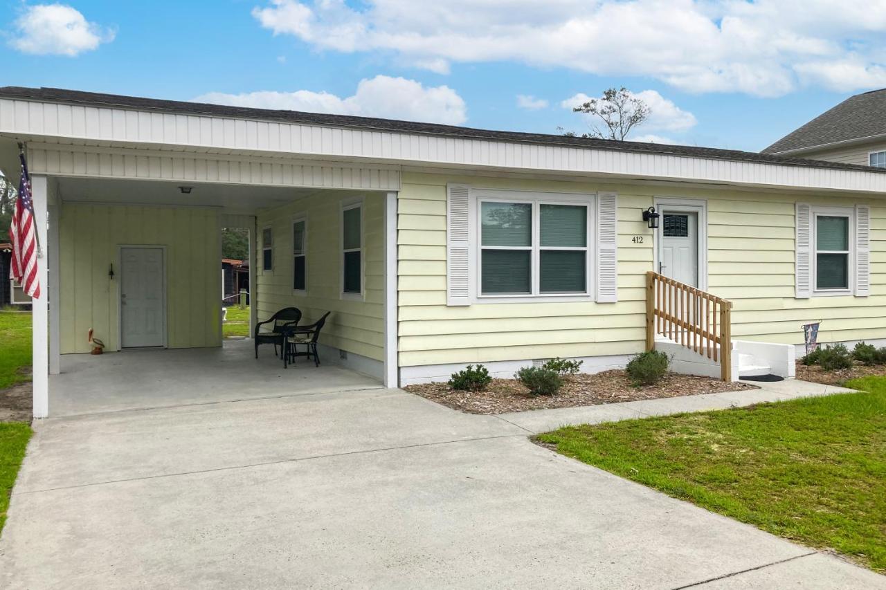 Ginny'S Coastal Cottage Oak Island Exterior photo